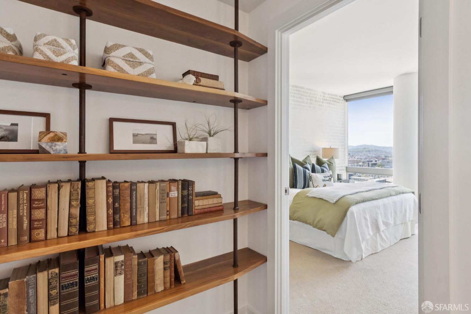 1 Hawthorne Street # 23D