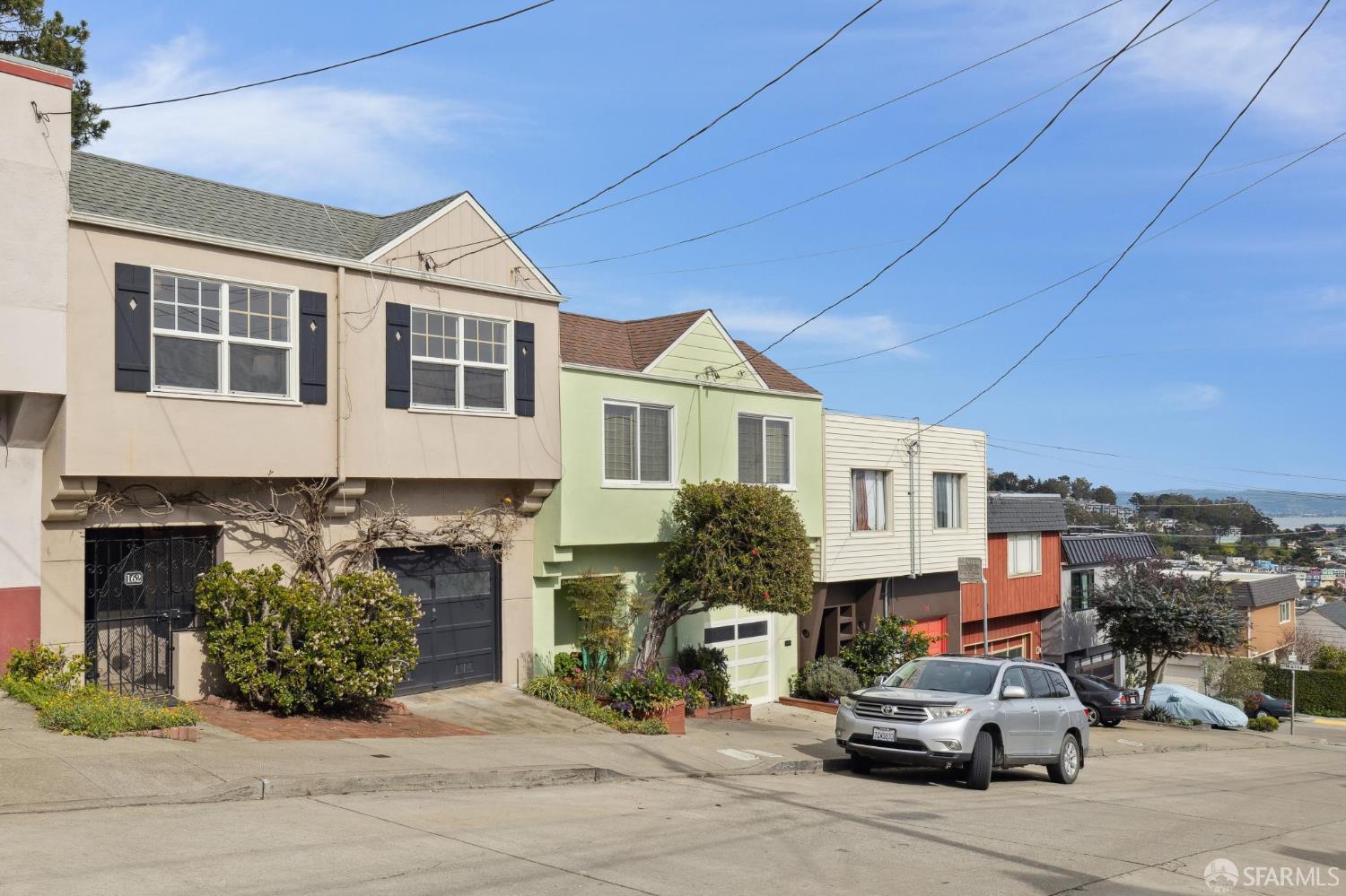 162 Stillings Avenue
