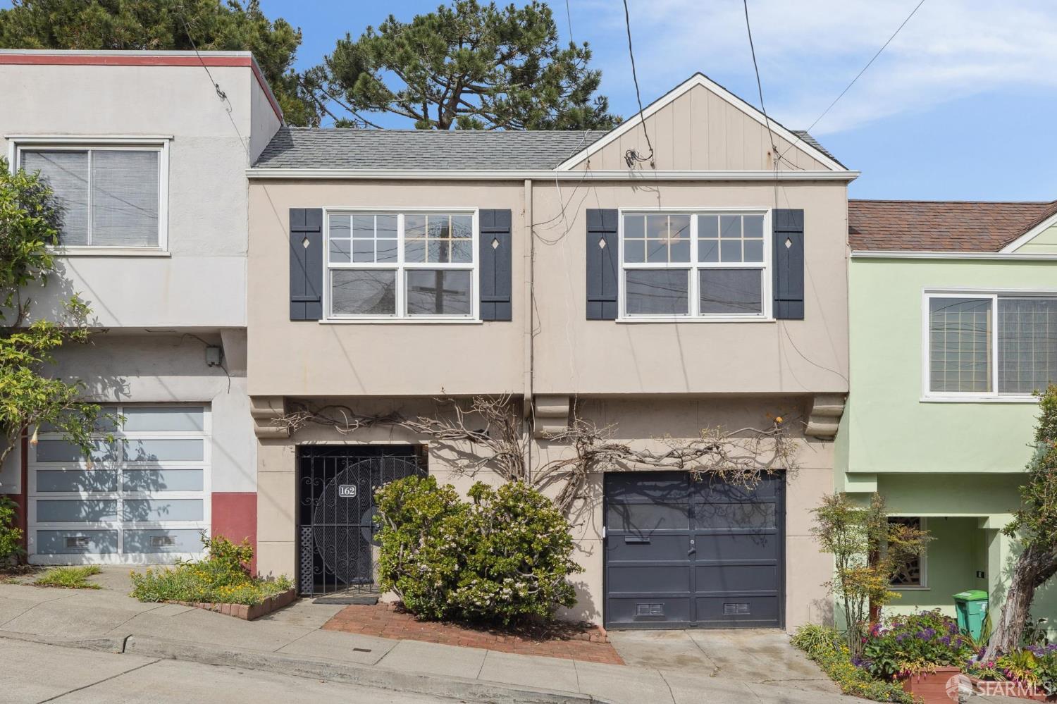 162 Stillings Avenue