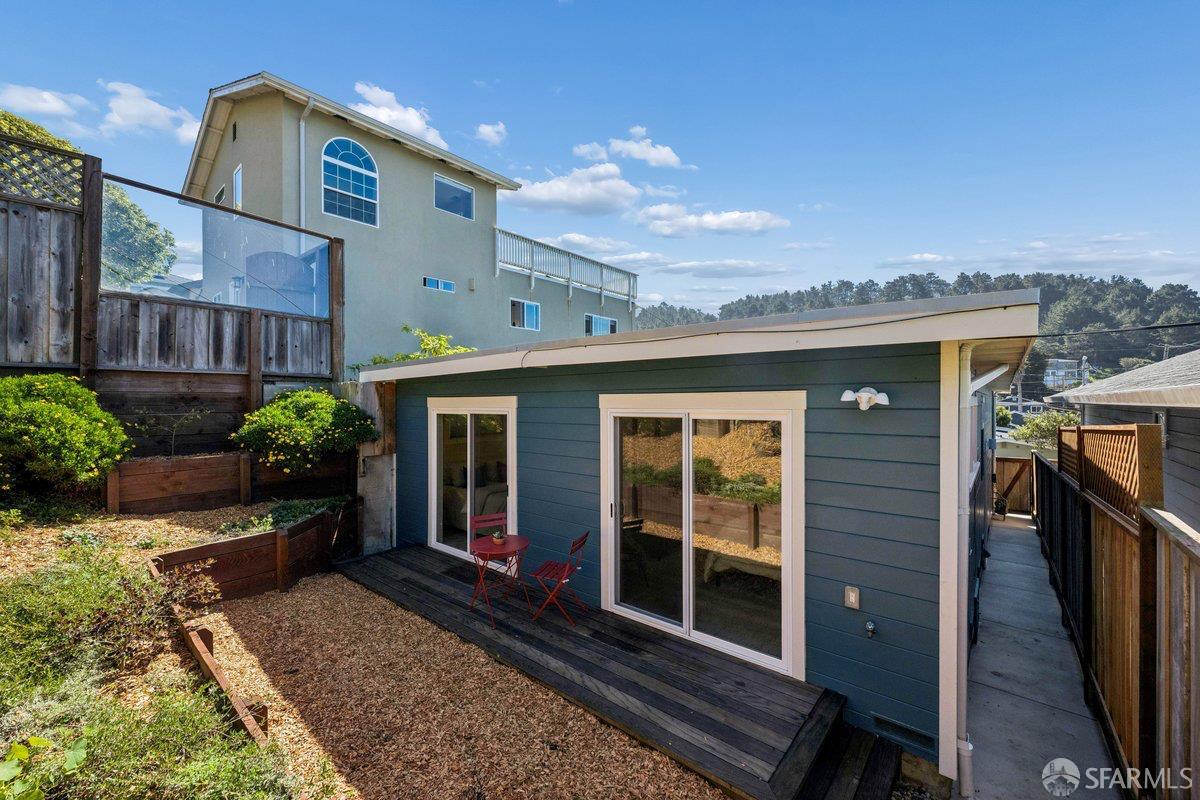 409 Pacific Avenue