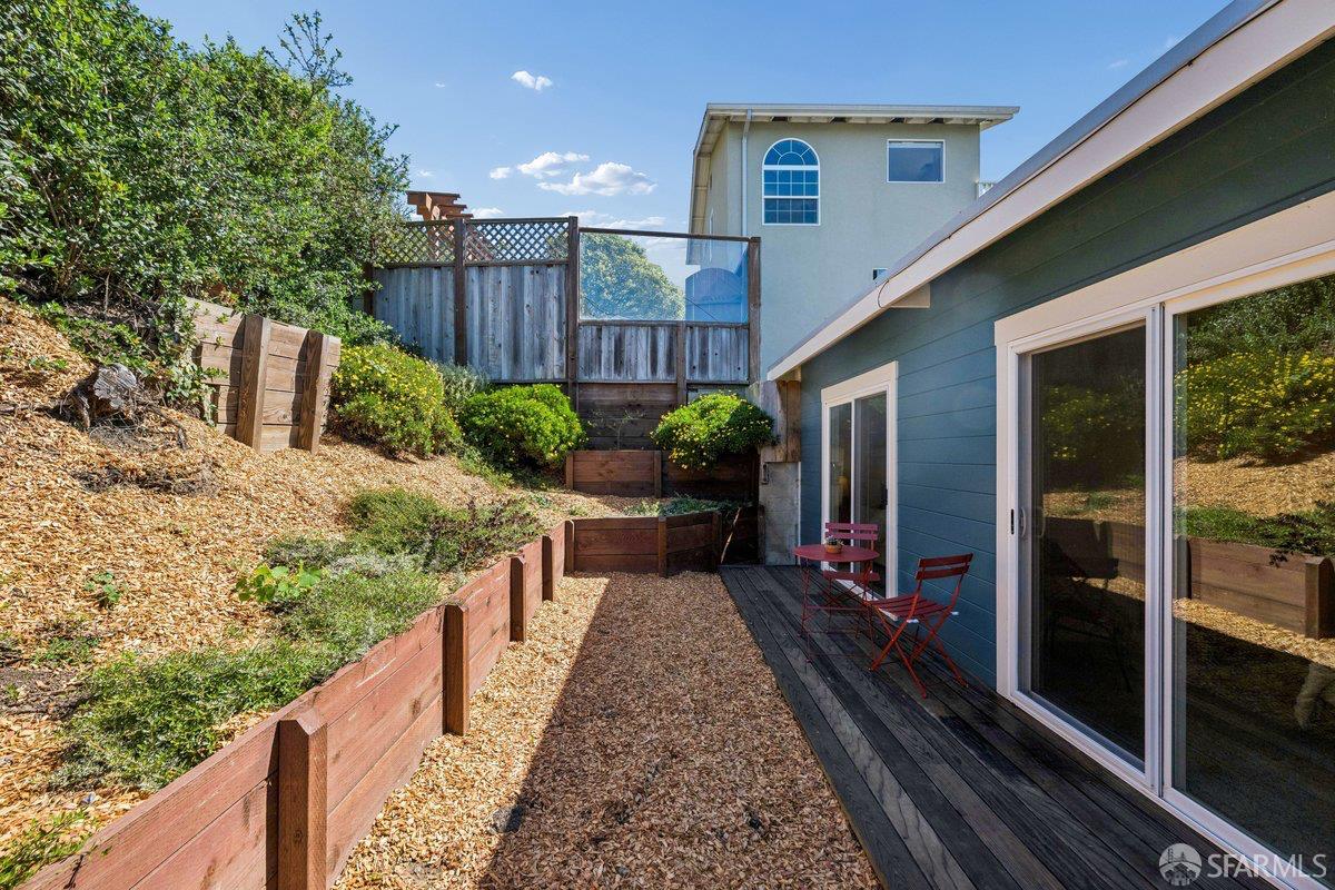 409 Pacific Avenue