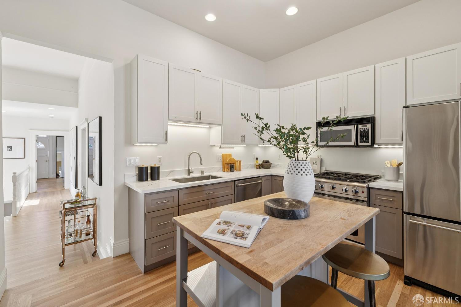 814 Hampshire Street