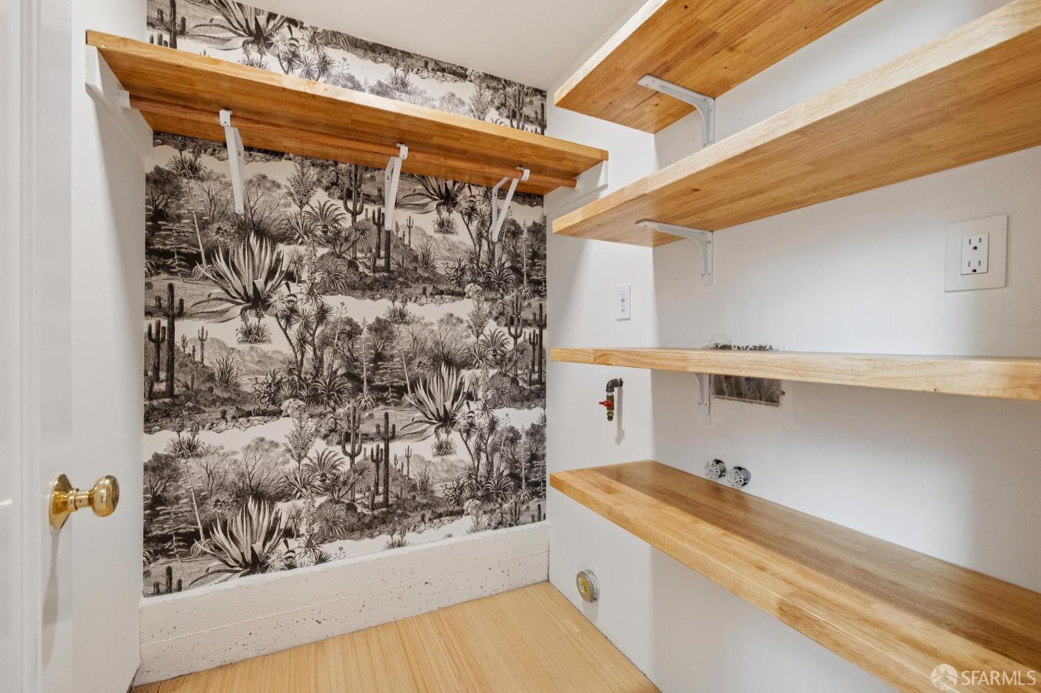 814 Hampshire Street