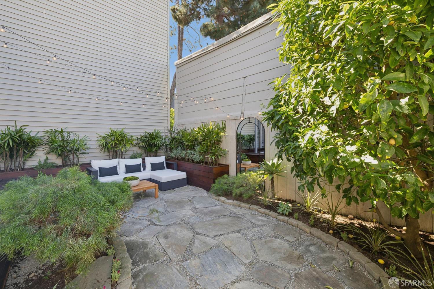 814 Hampshire Street