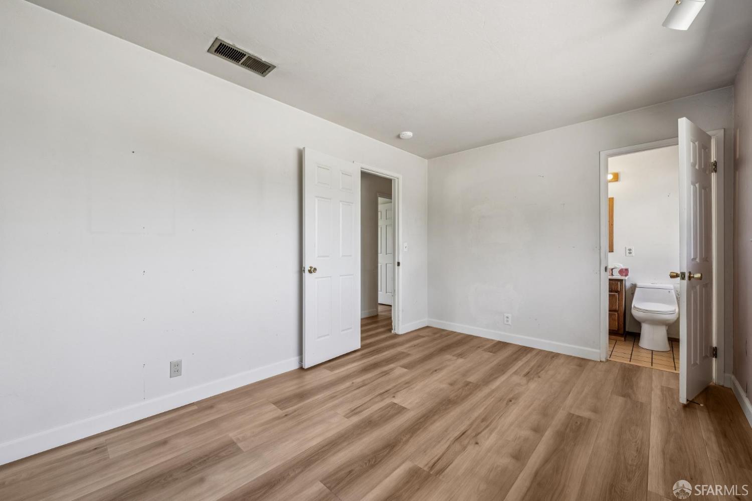 5175 La Corte Bonita