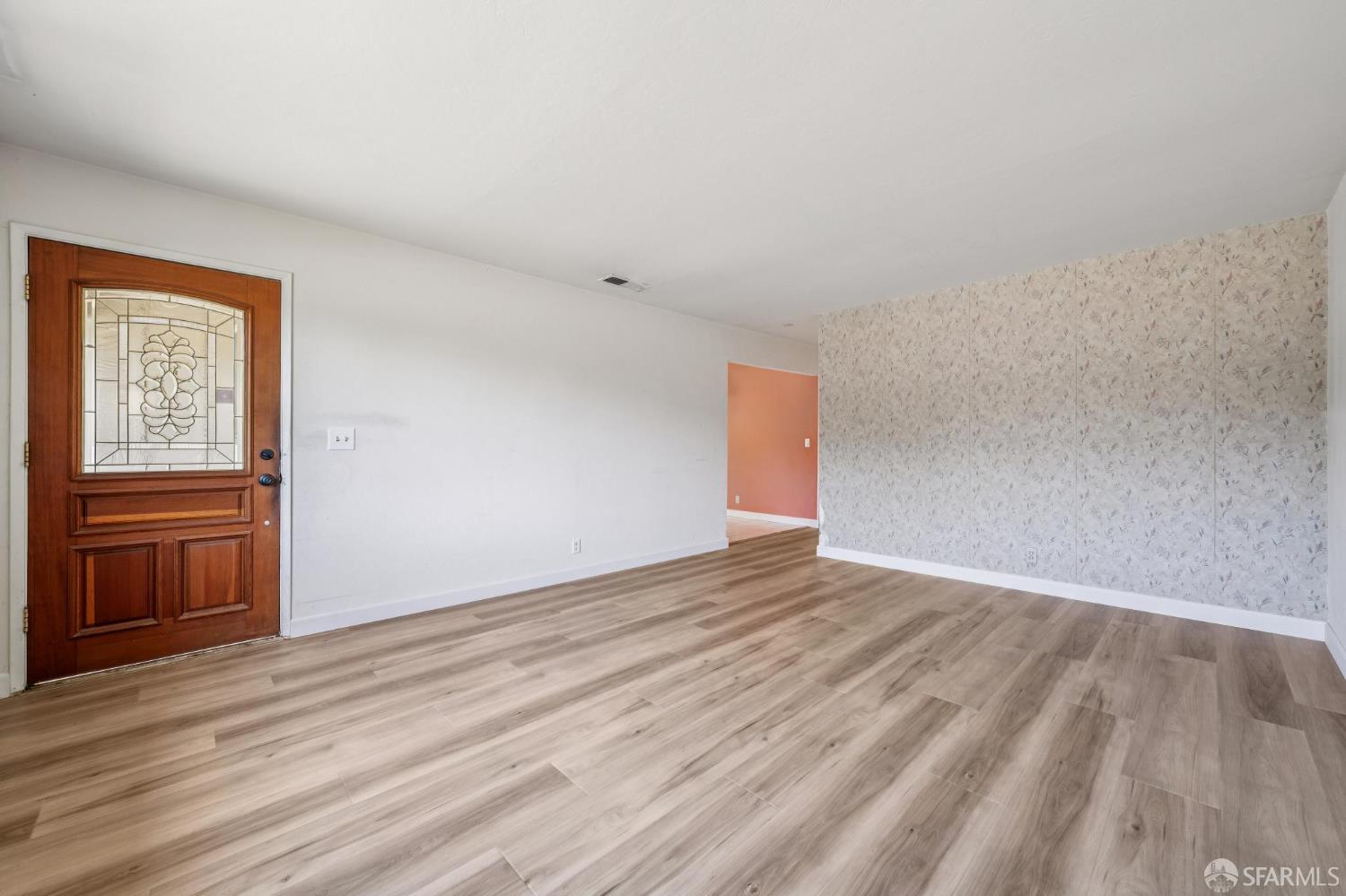 5175 La Corte Bonita