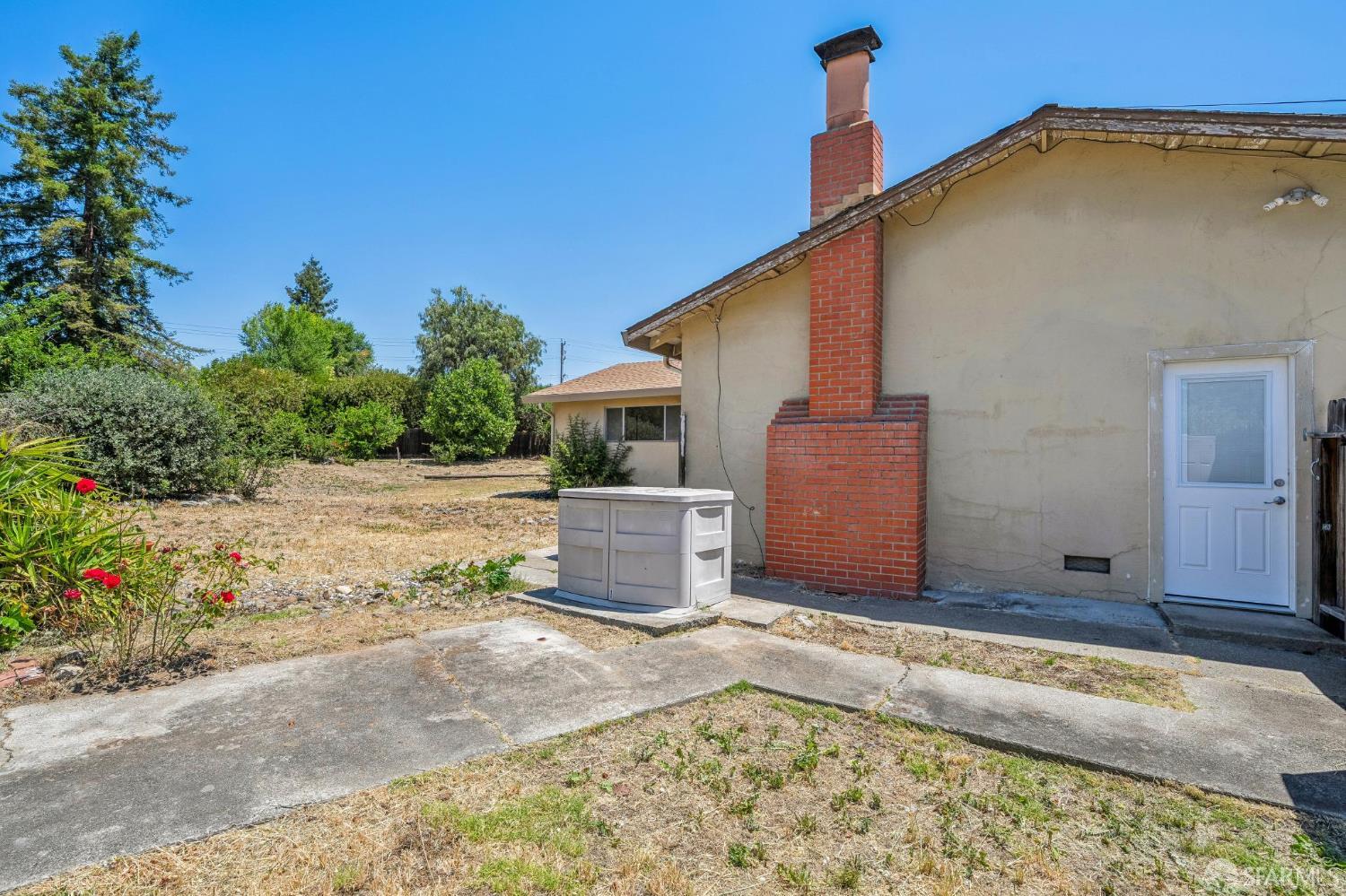 5175 La Corte Bonita