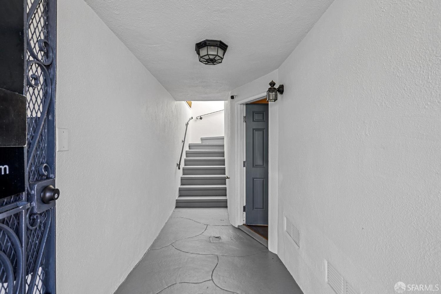 1479 Newcomb Avenue