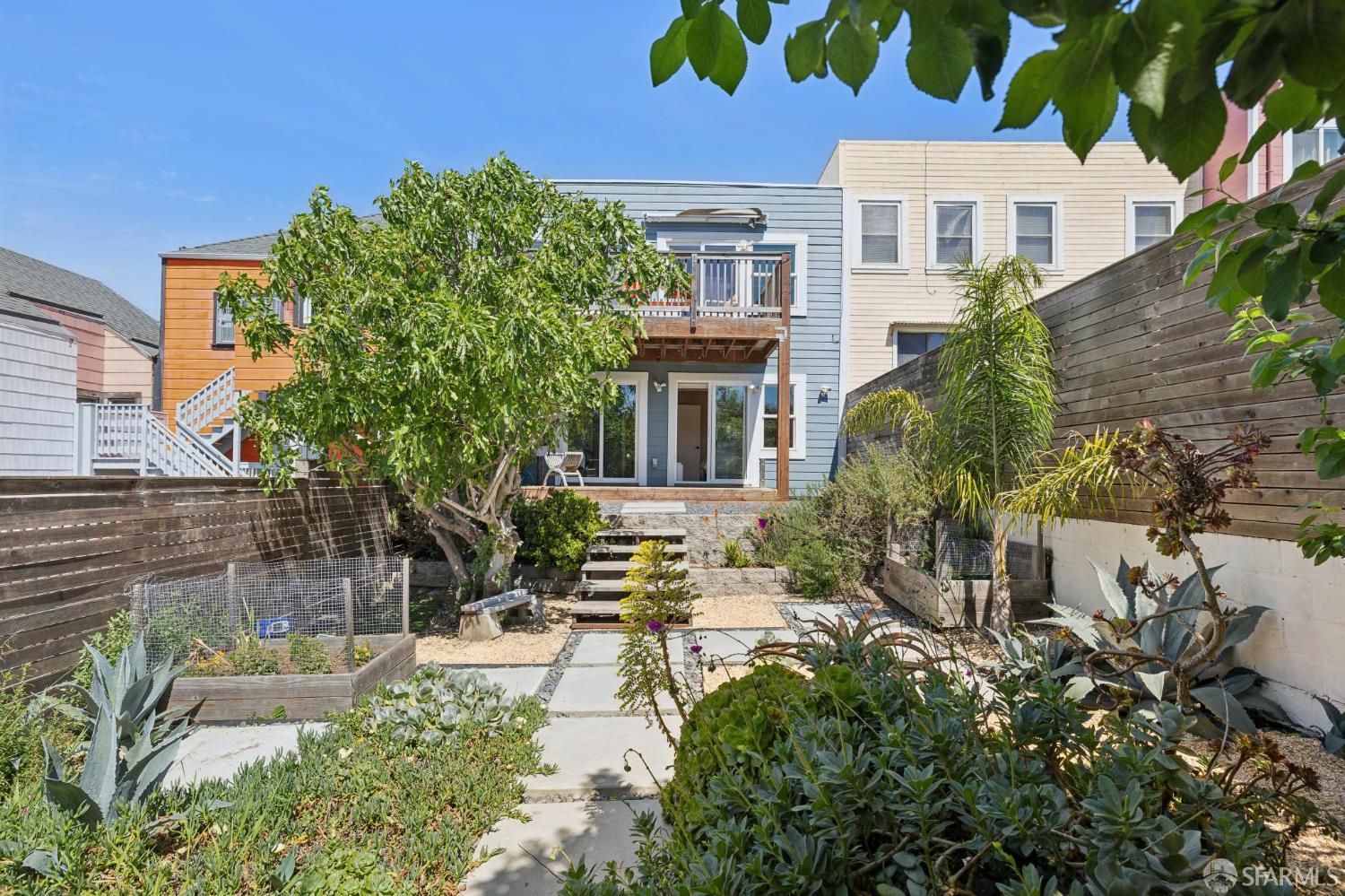 1479 Newcomb Avenue