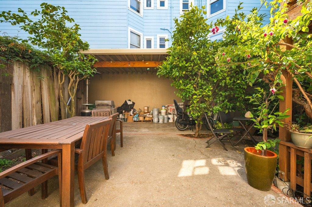 736 Dolores Street