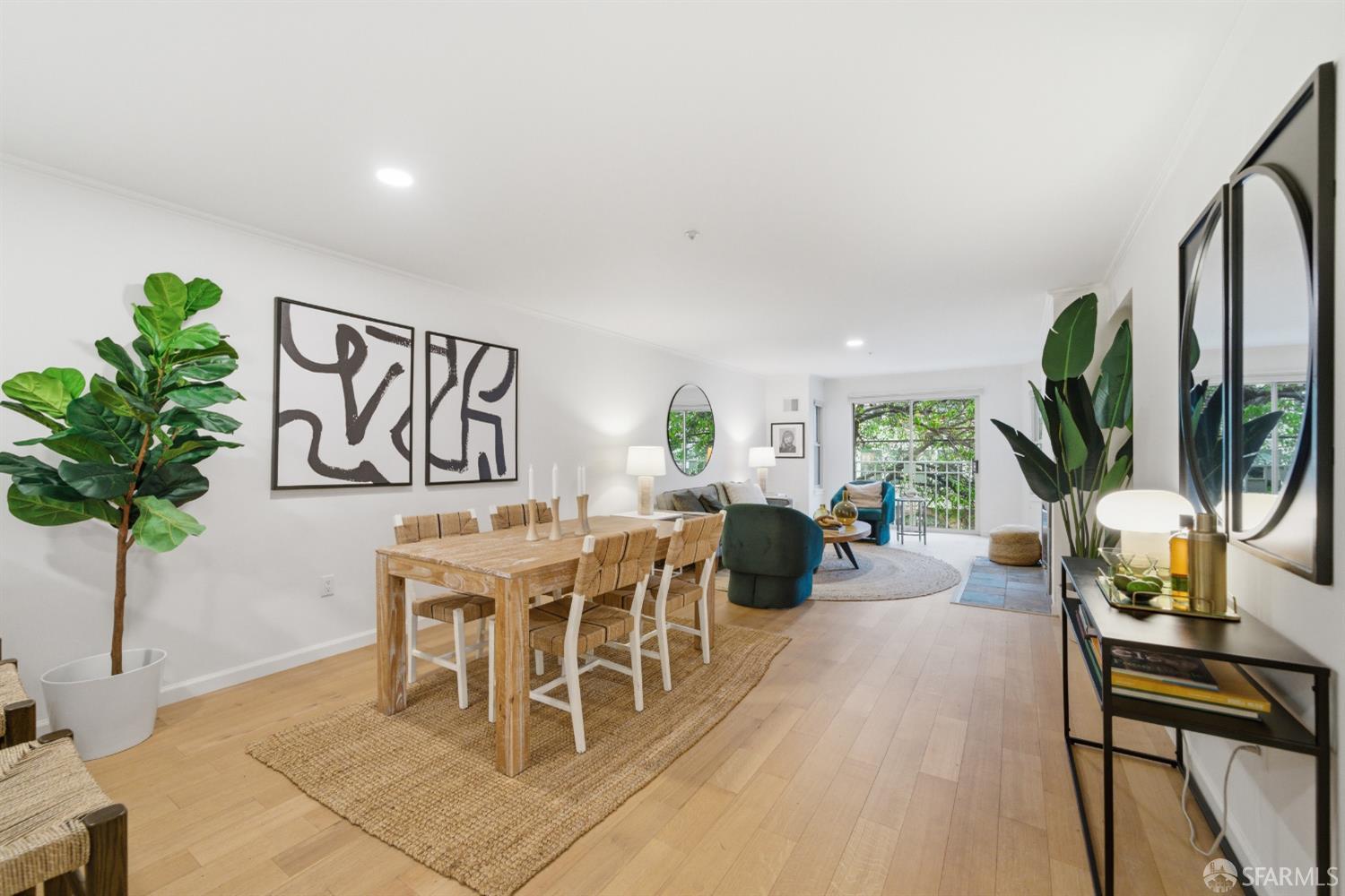 600 Chestnut Street # 207