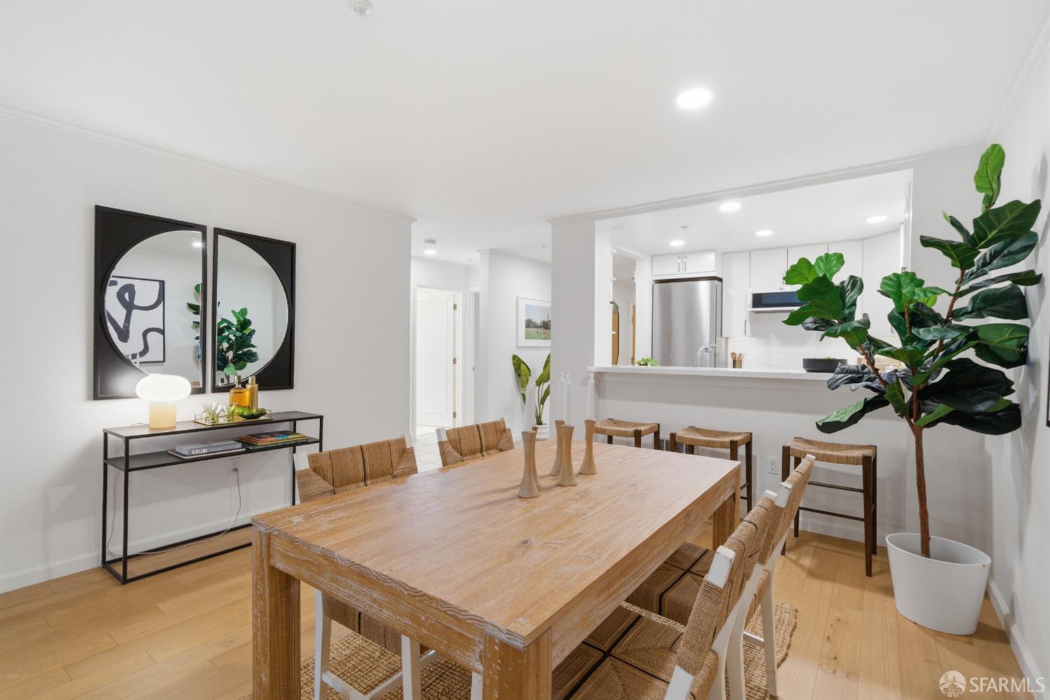 600 Chestnut Street # 207