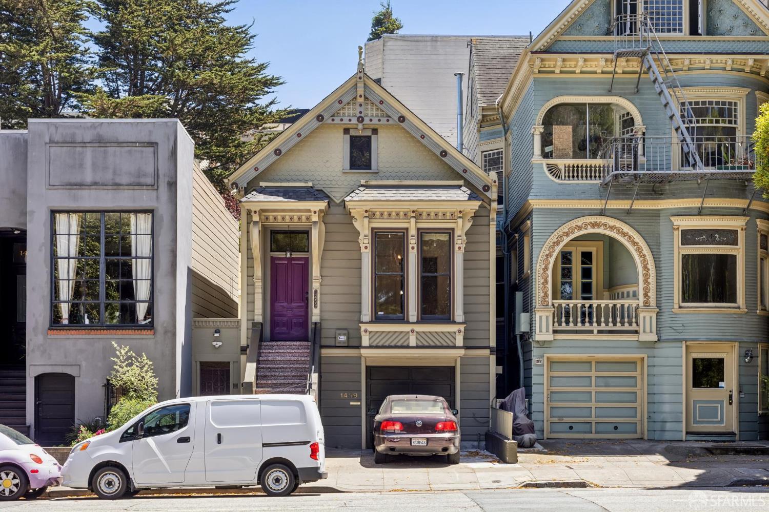 1459 Oak Street