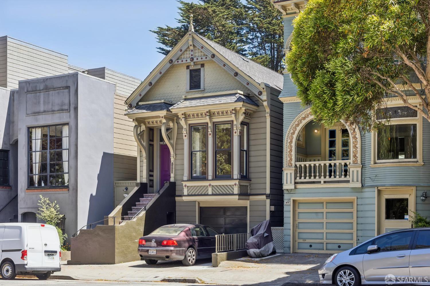 1459 Oak Street