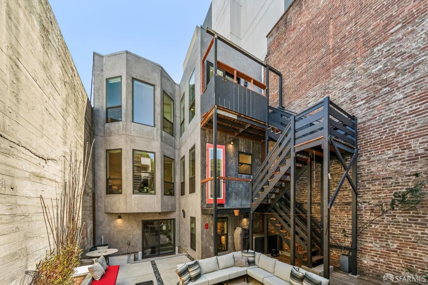 1126 Harrison Street
