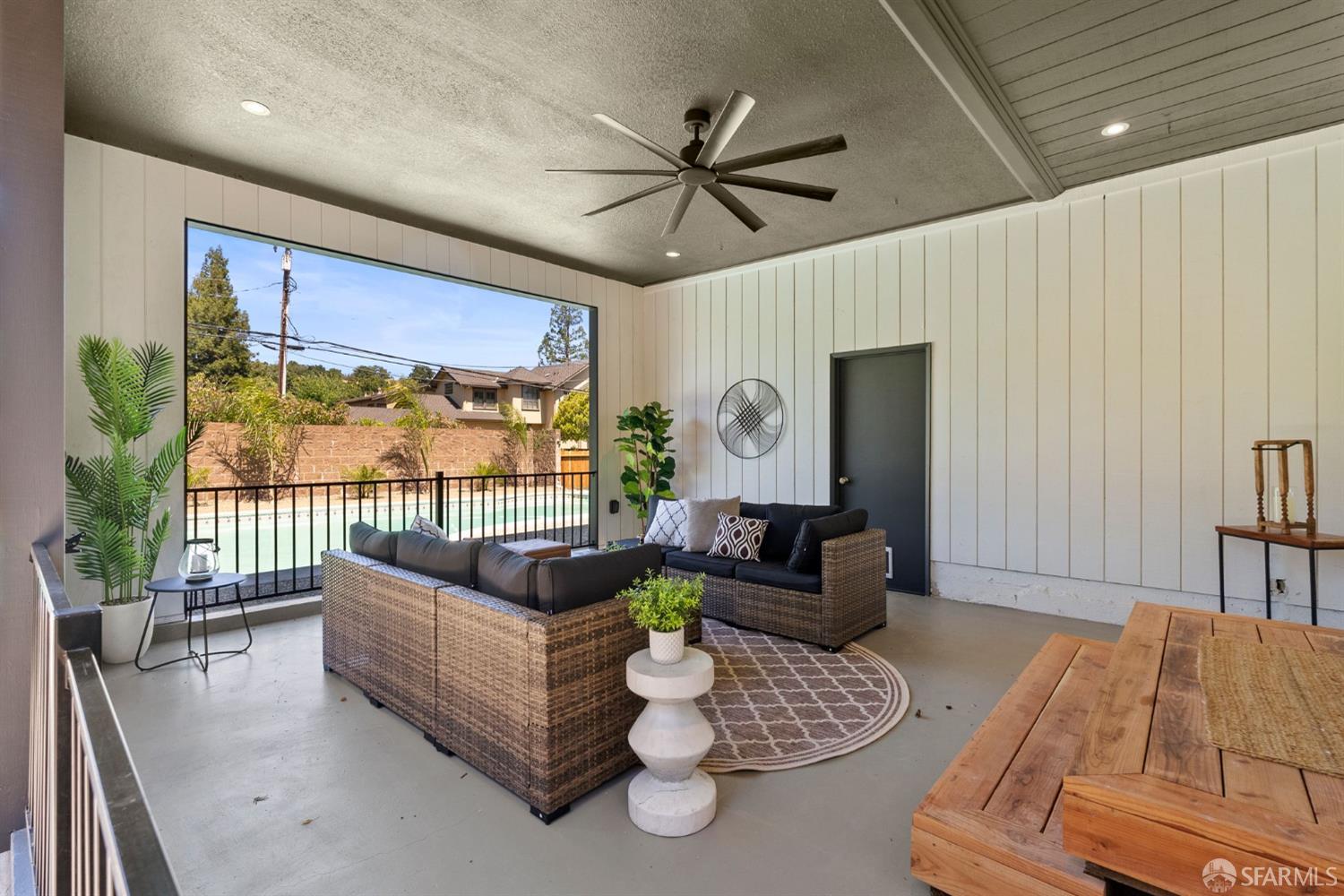 2 Beaumont Court