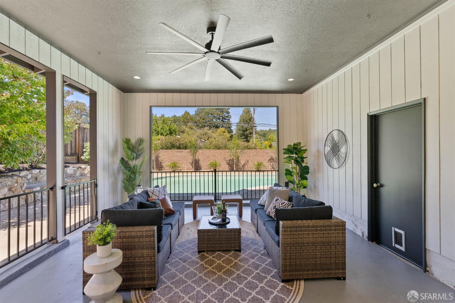 2 Beaumont Court