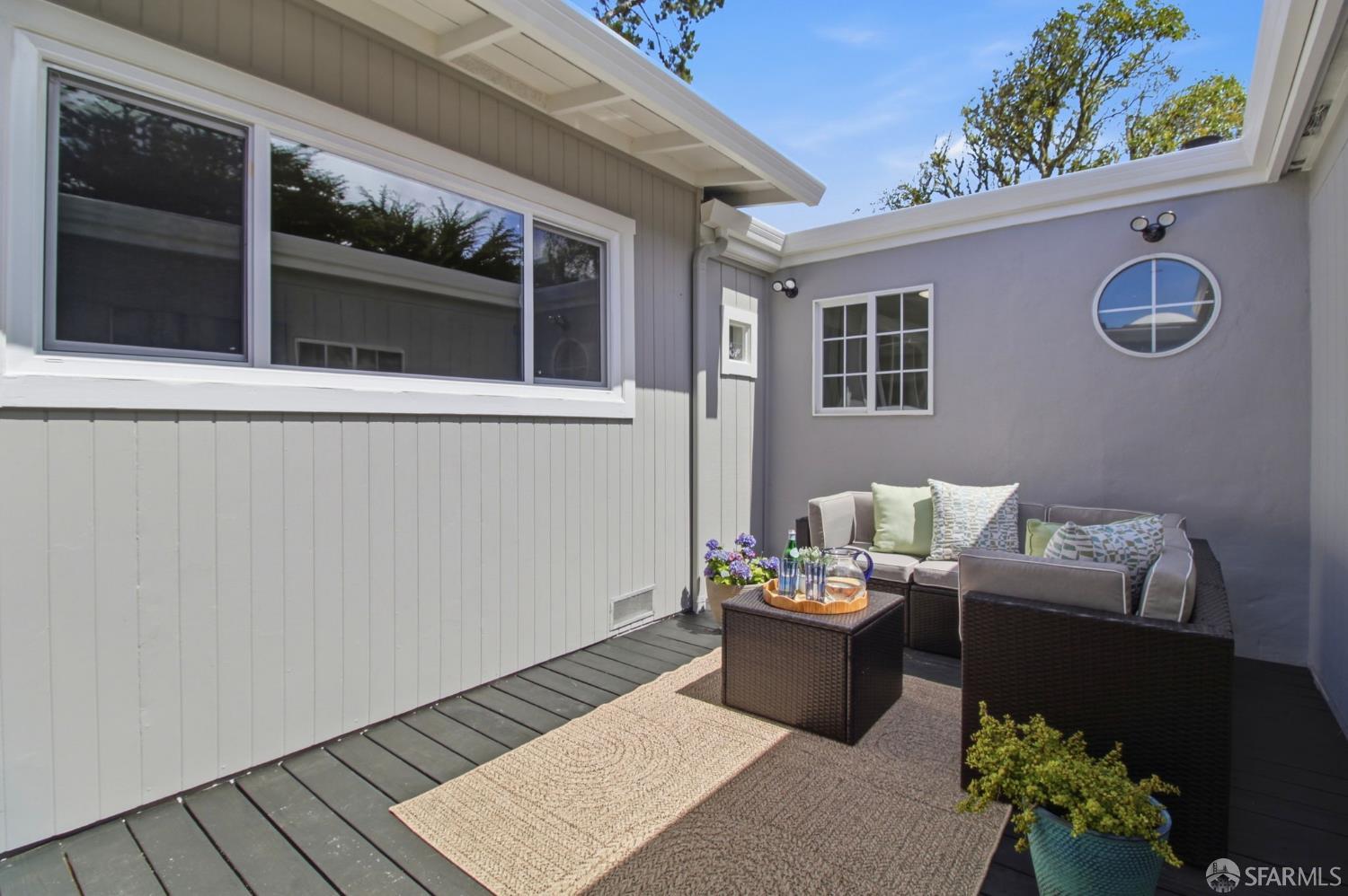 704 Alta Vista Drive