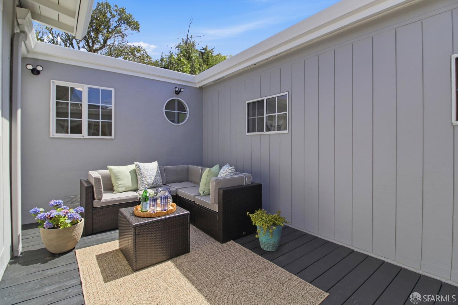 704 Alta Vista Drive