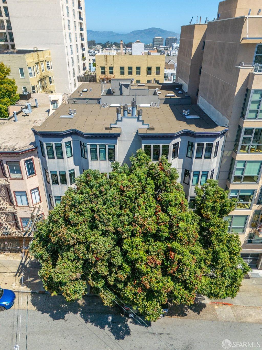 1860 Washington Street # 401