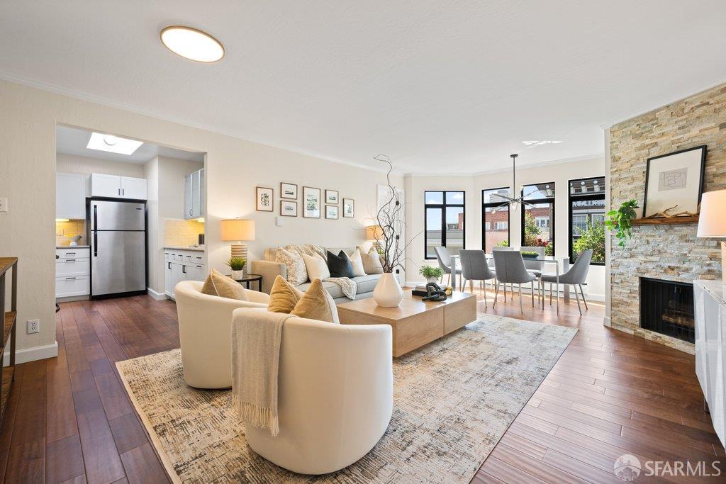 1860 Washington Street # 401