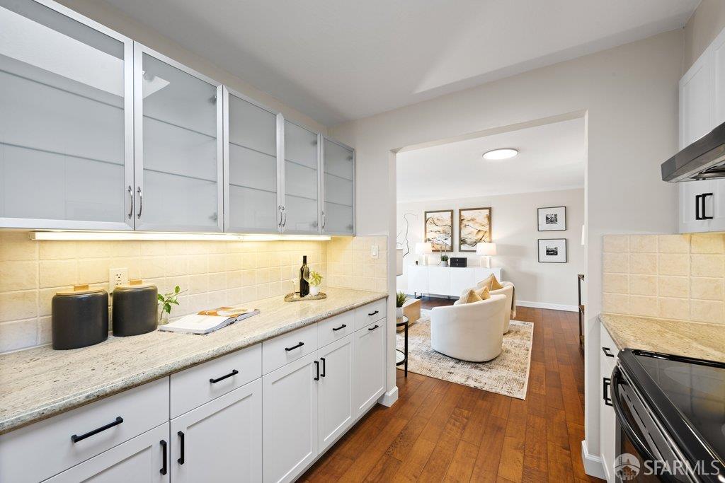 1860 Washington Street # 401