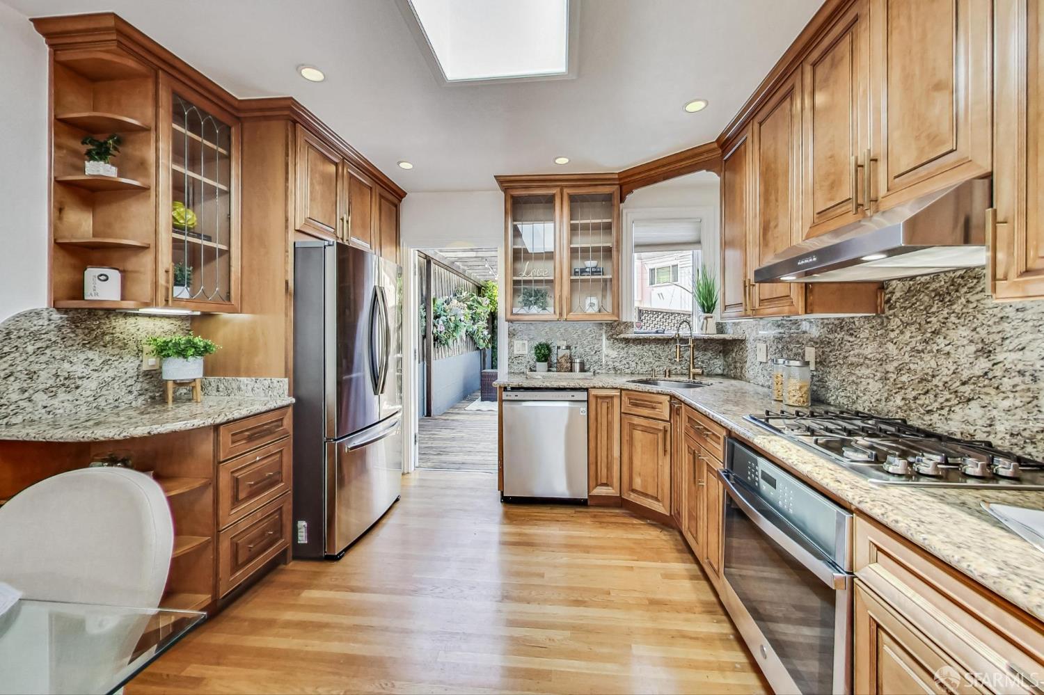 2 Maddux Avenue