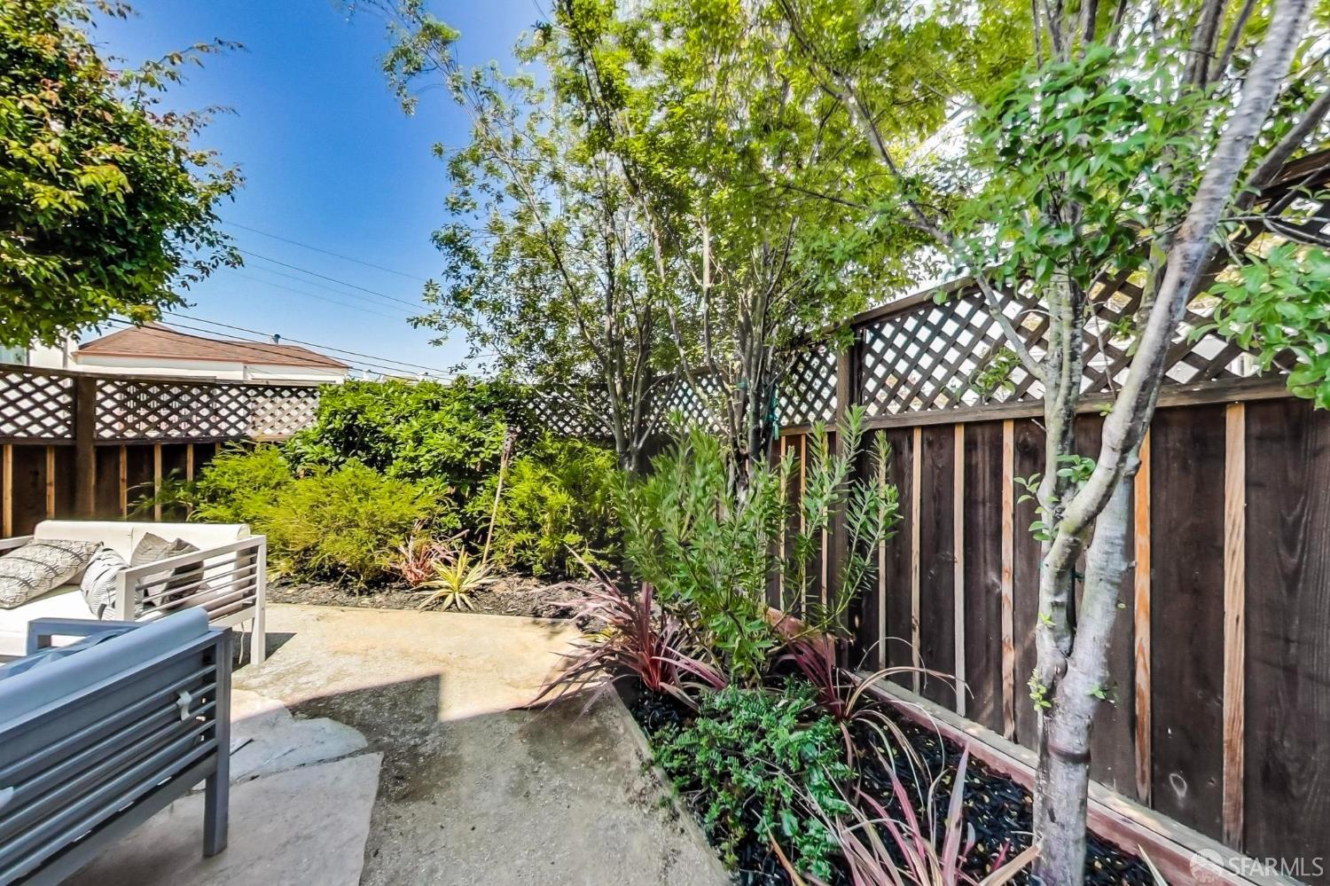2 Maddux Avenue