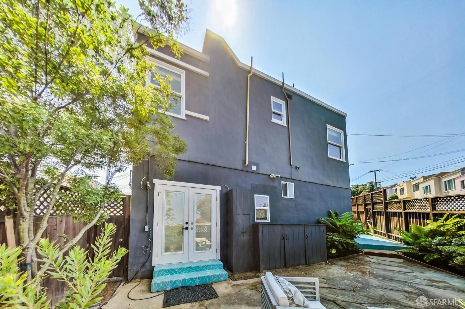2 Maddux Avenue