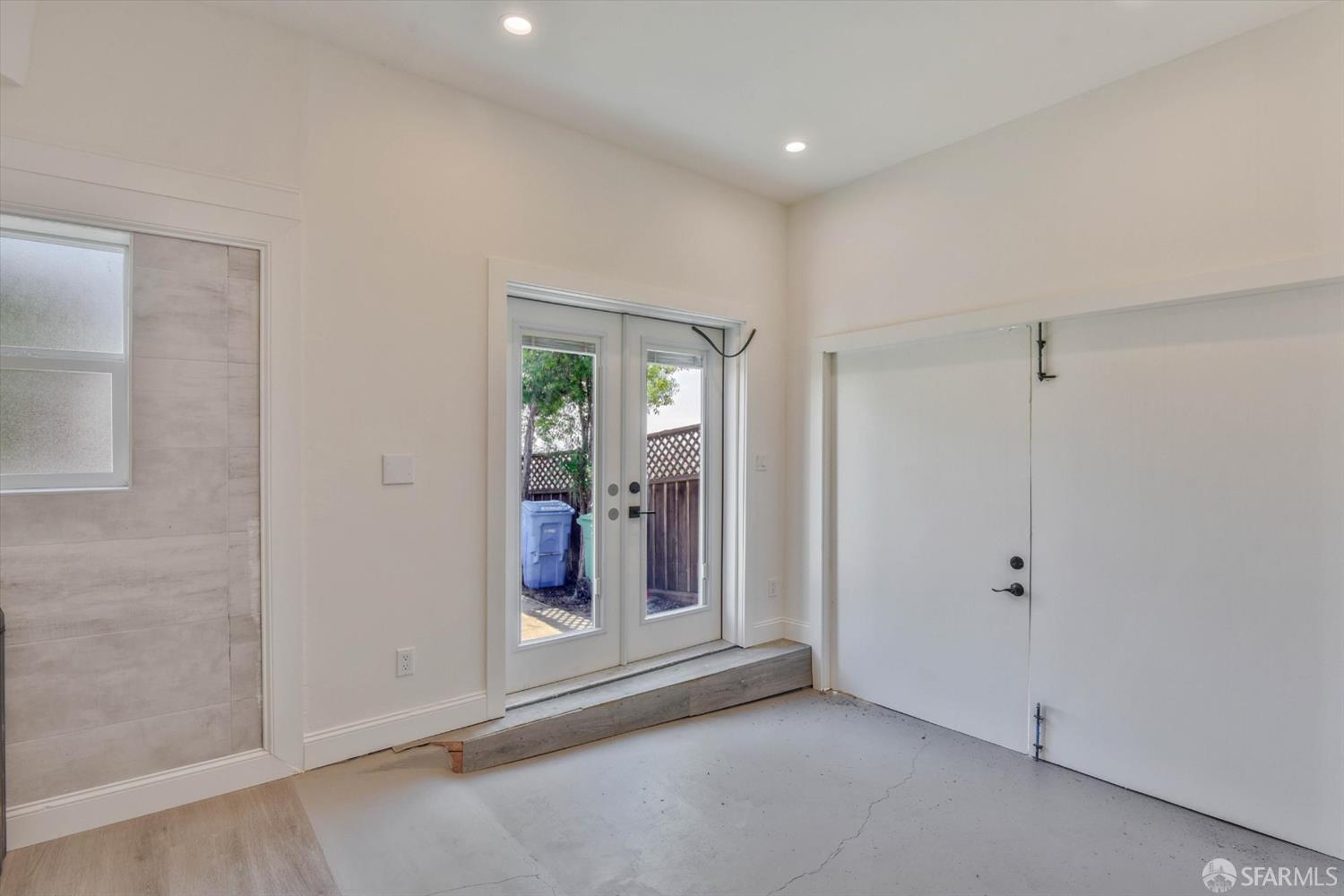 2 Maddux Avenue