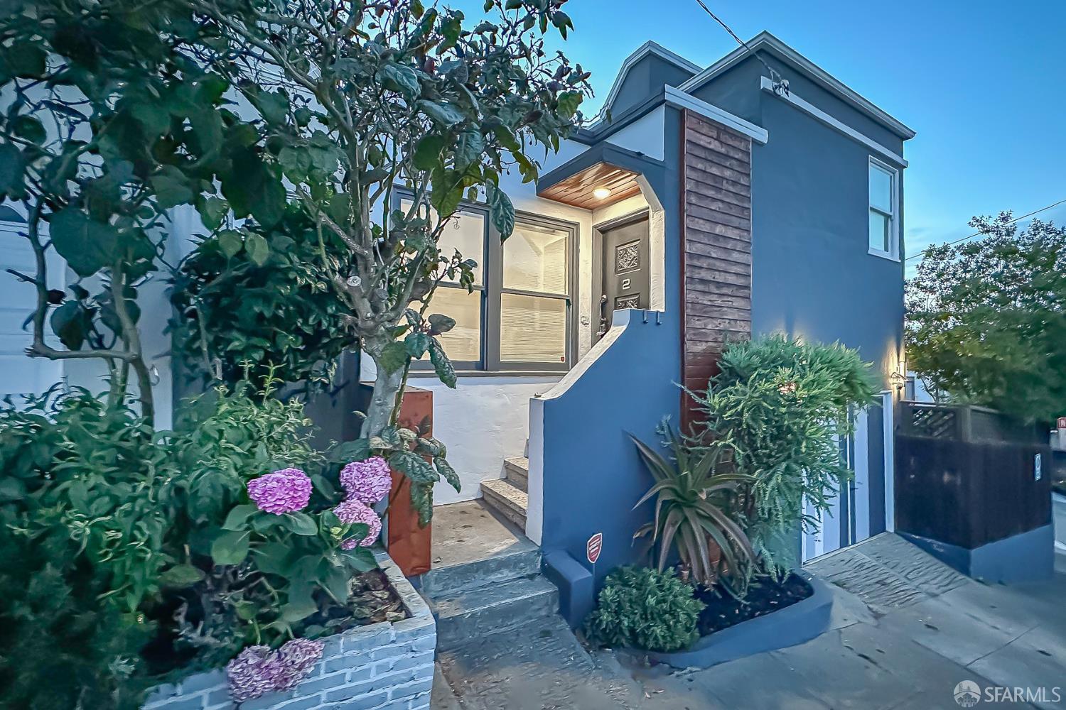 2 Maddux Avenue