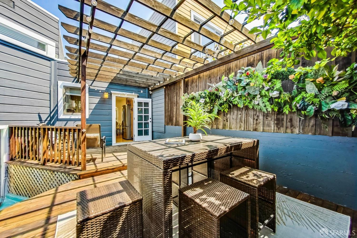 2 Maddux Avenue