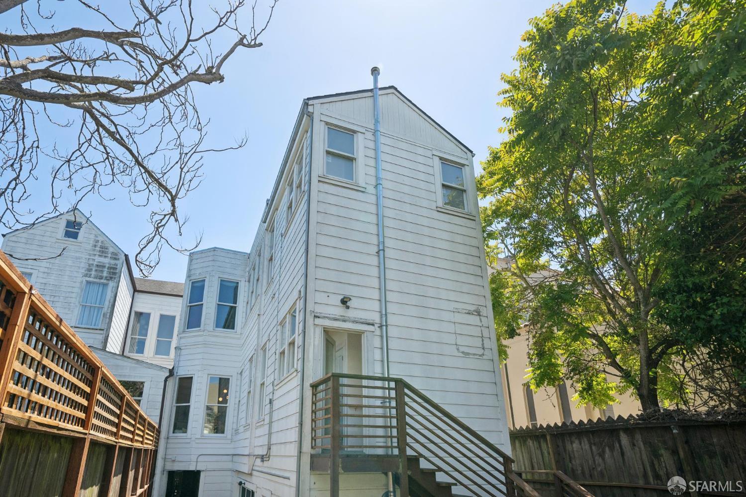 650 Oak Street
