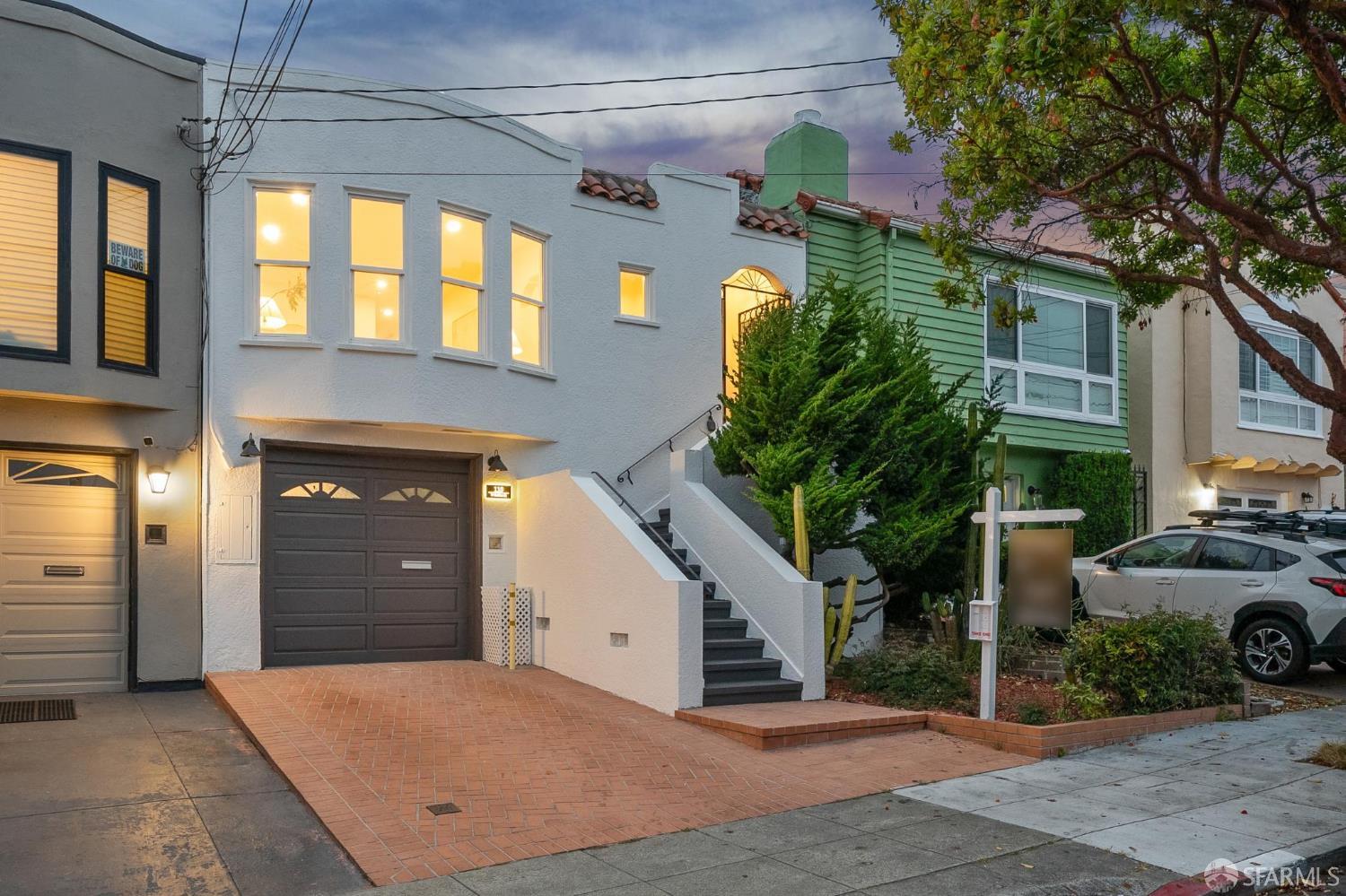 110 W Moltke Street