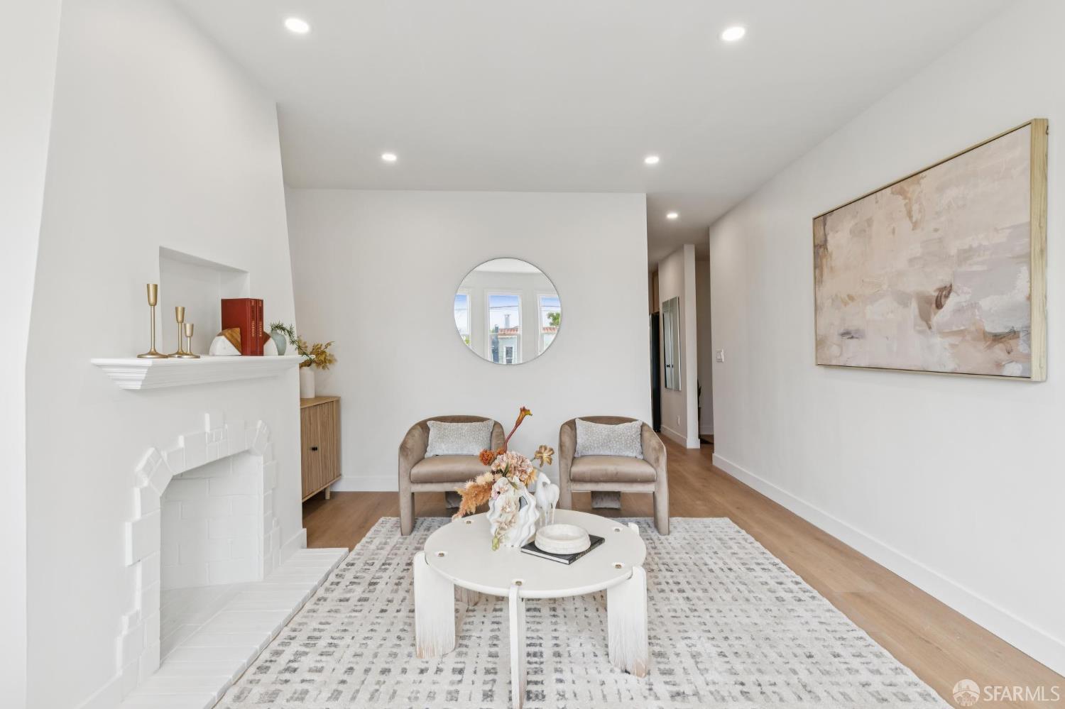 110 W Moltke Street