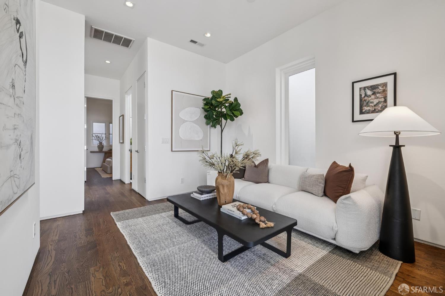 10 Deming Street