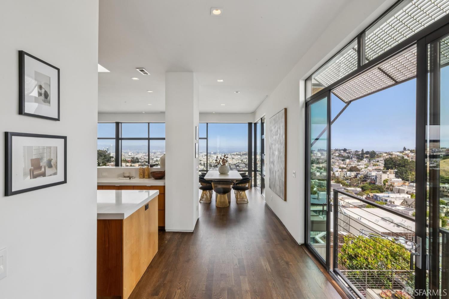 10 Deming Street