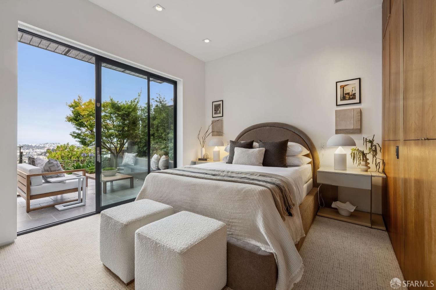 10 Deming Street