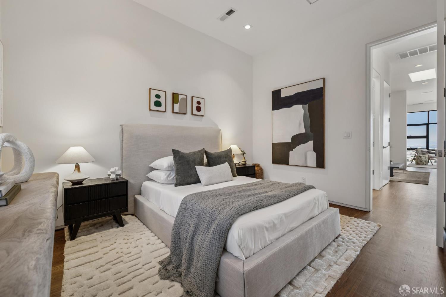 10 Deming Street
