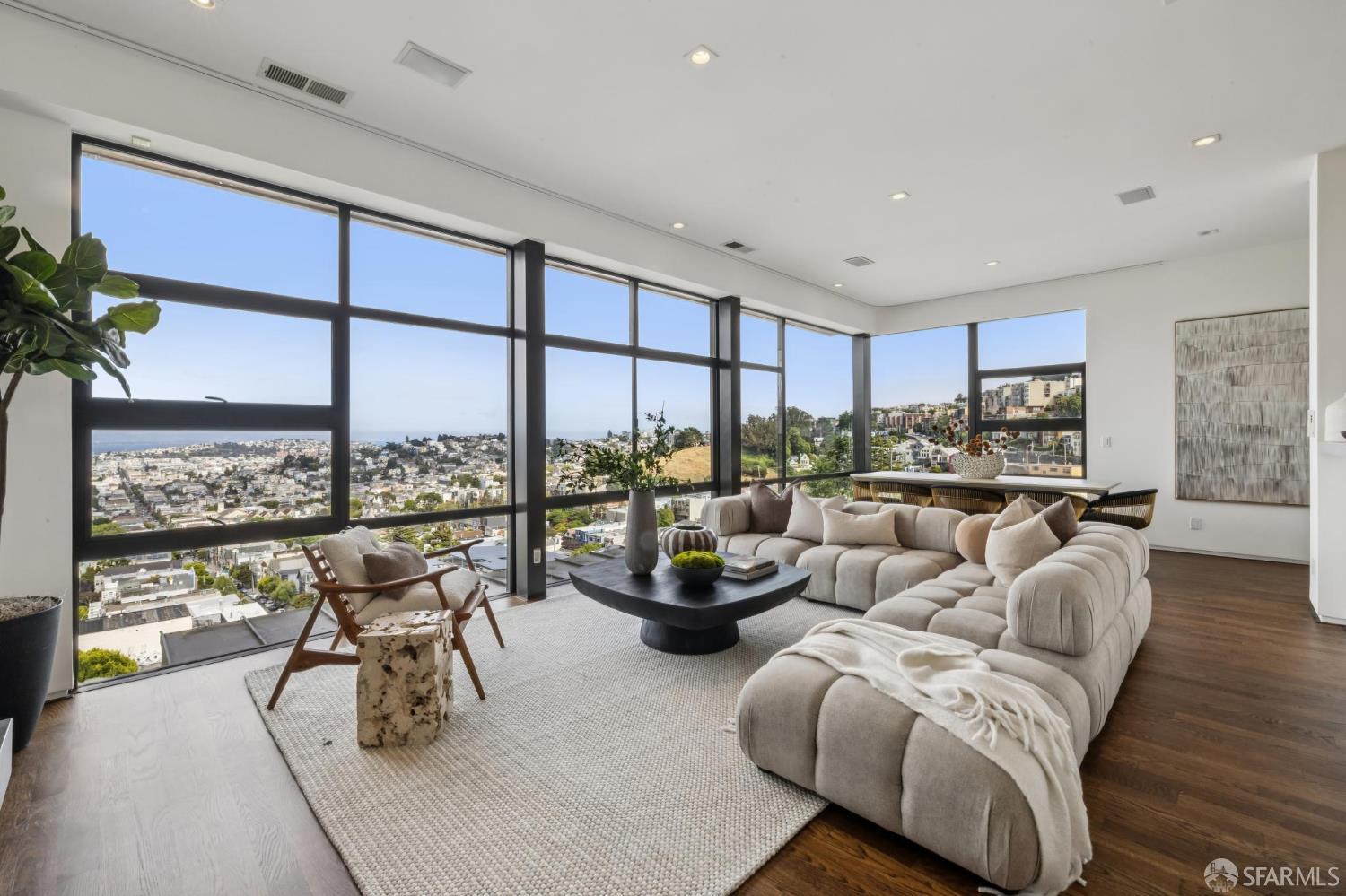 10 Deming Street
