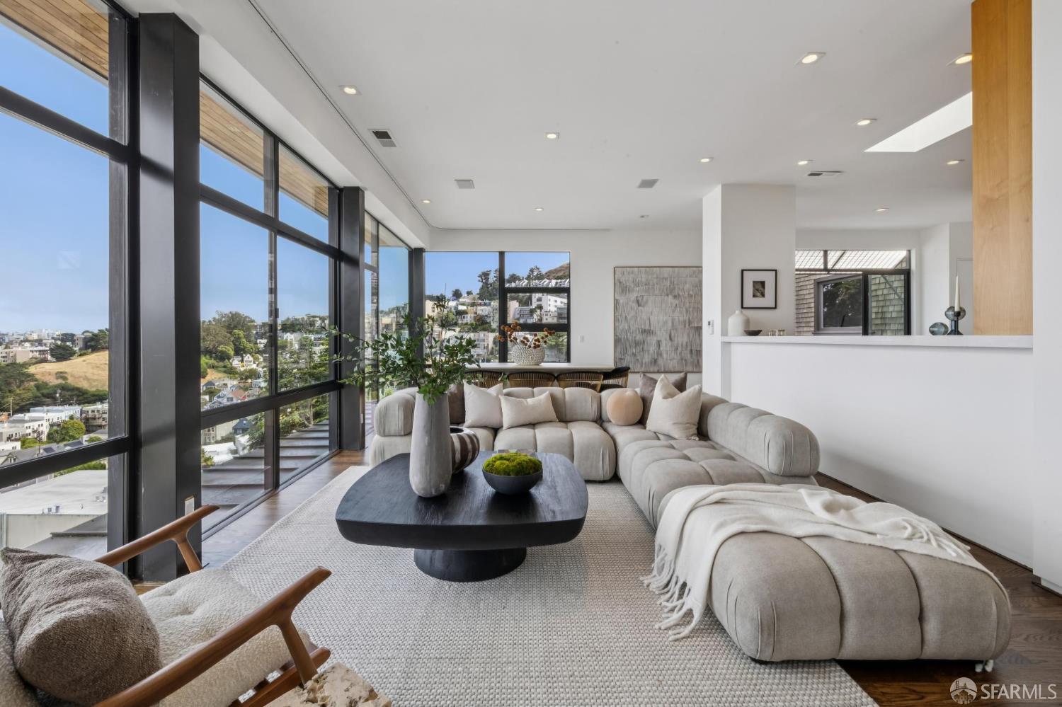 10 Deming Street