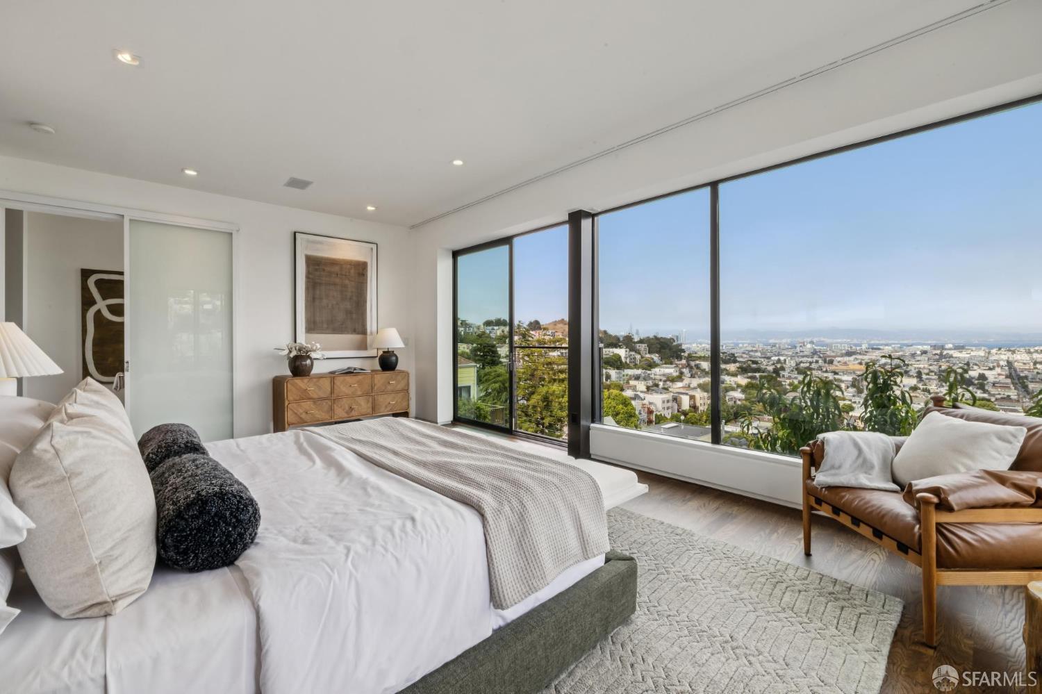 10 Deming Street