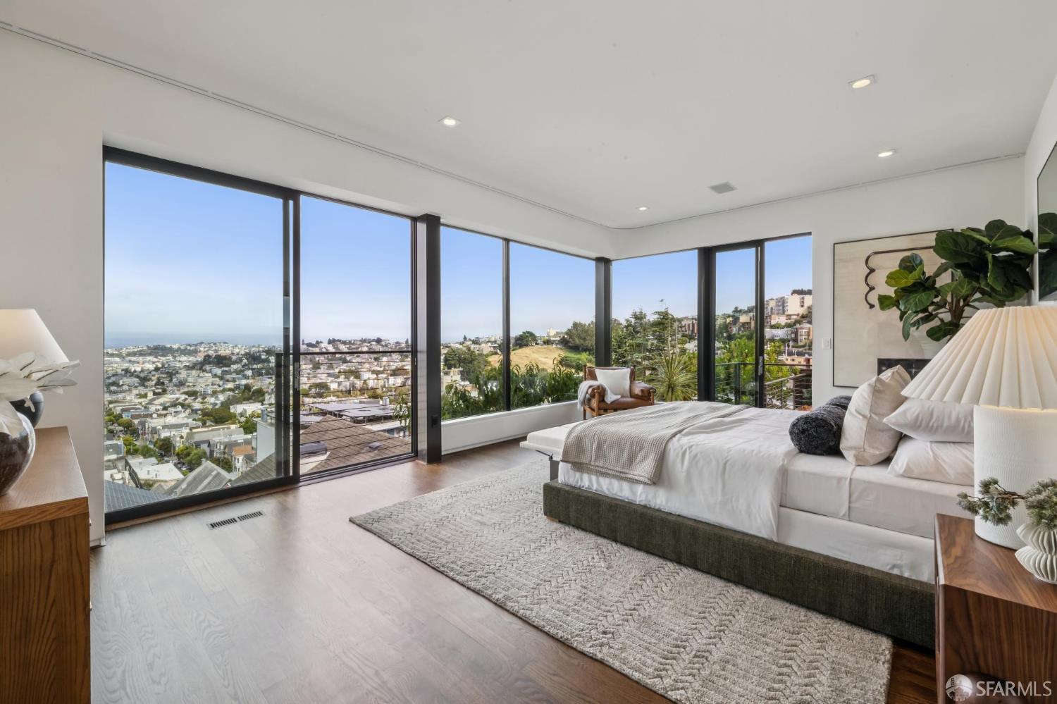 10 Deming Street