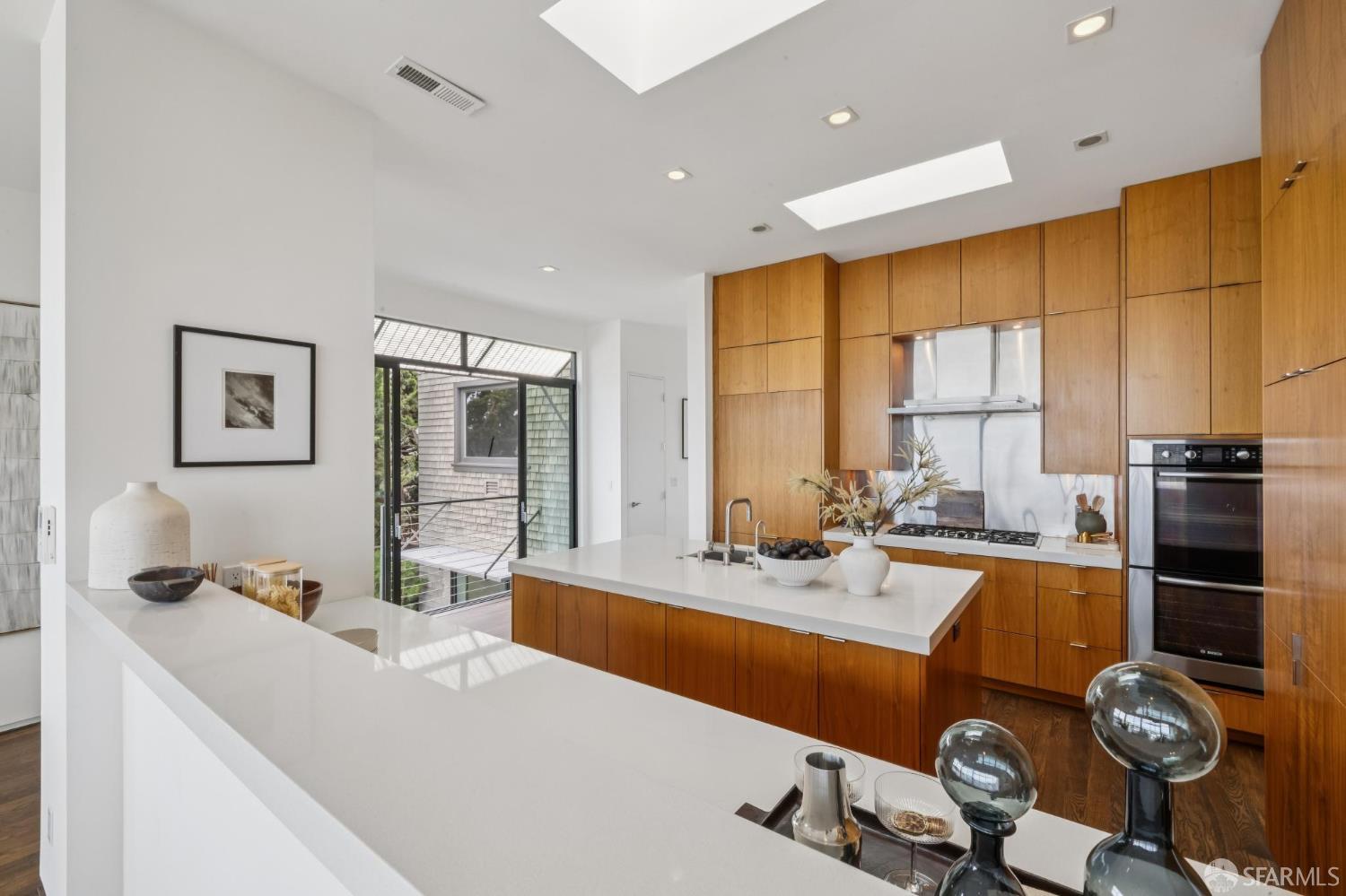 10 Deming Street
