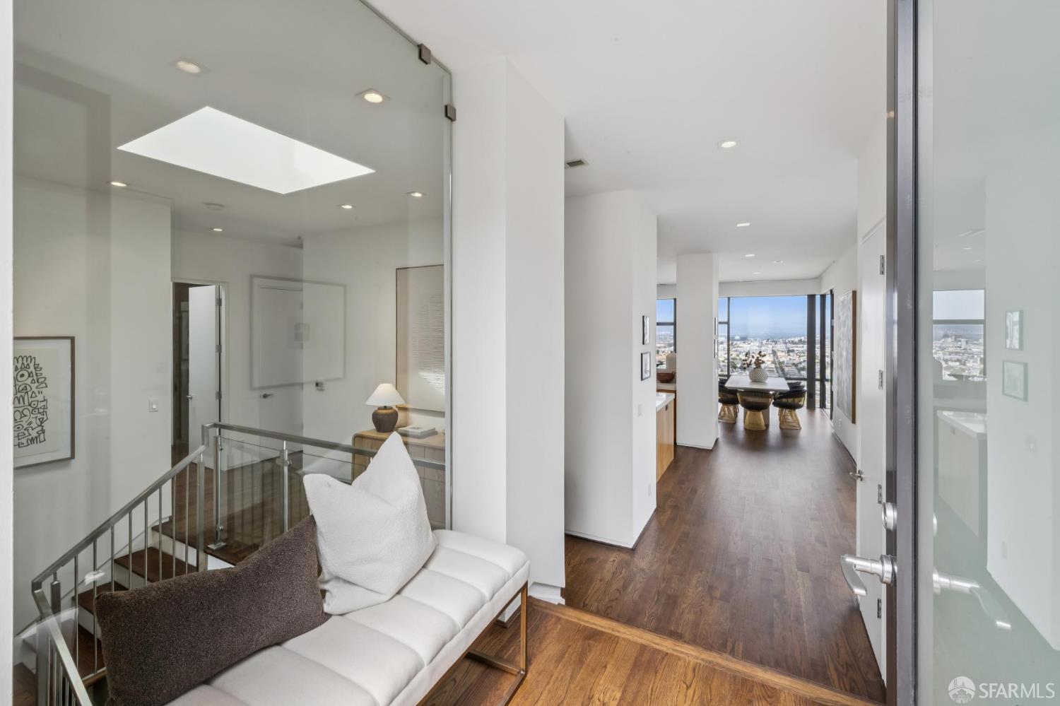 10 Deming Street