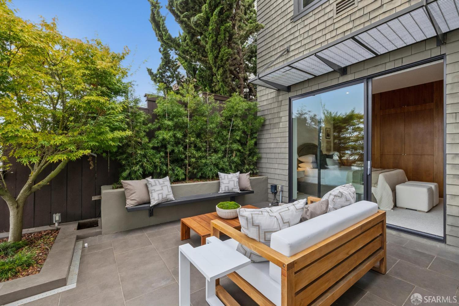 10 Deming Street