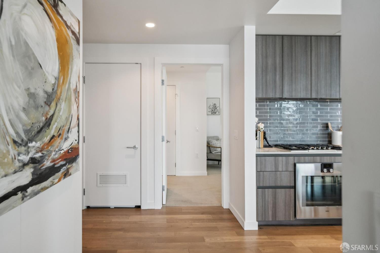 1000 3rd Street # 812