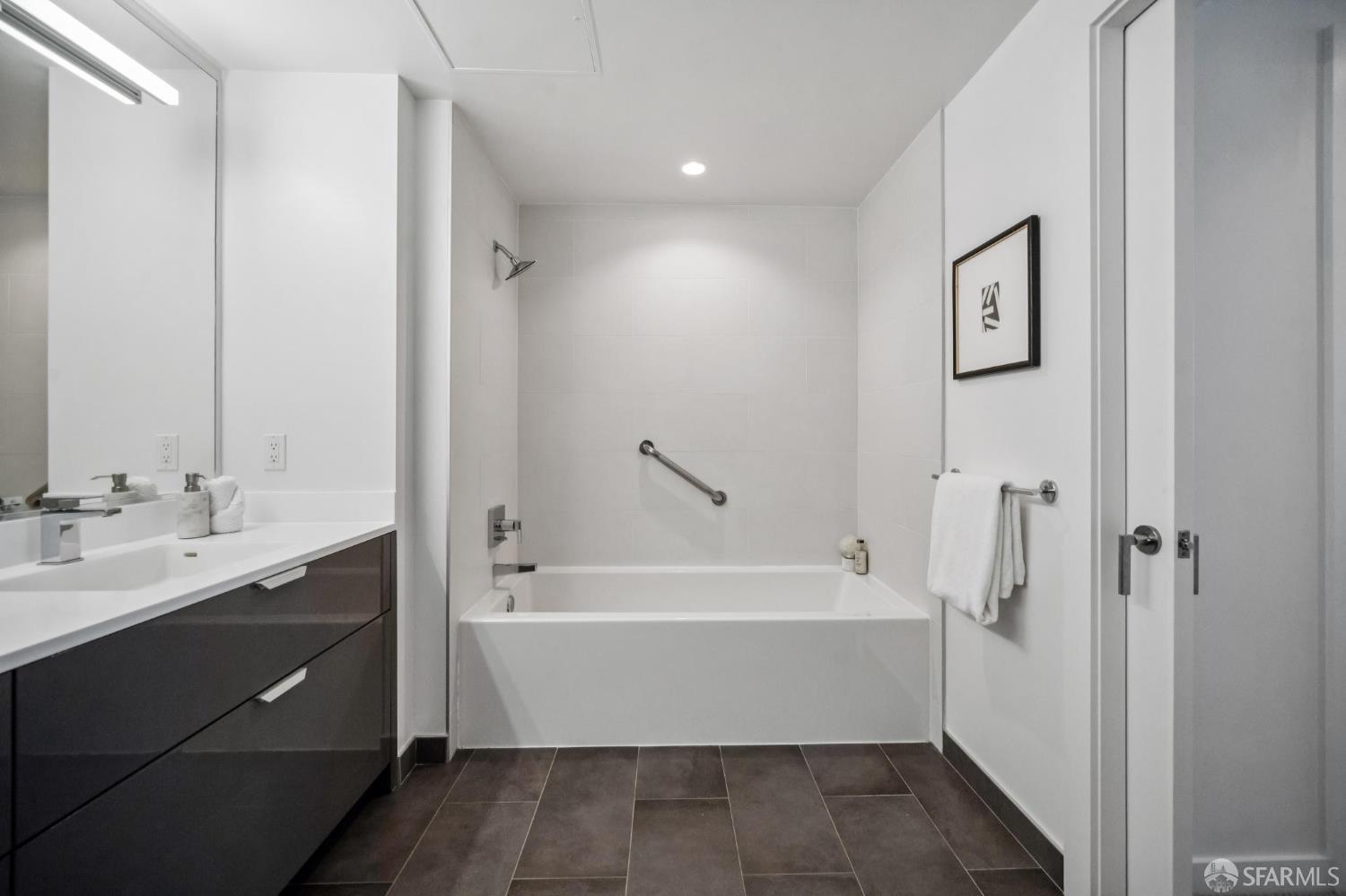1000 3rd Street # 812