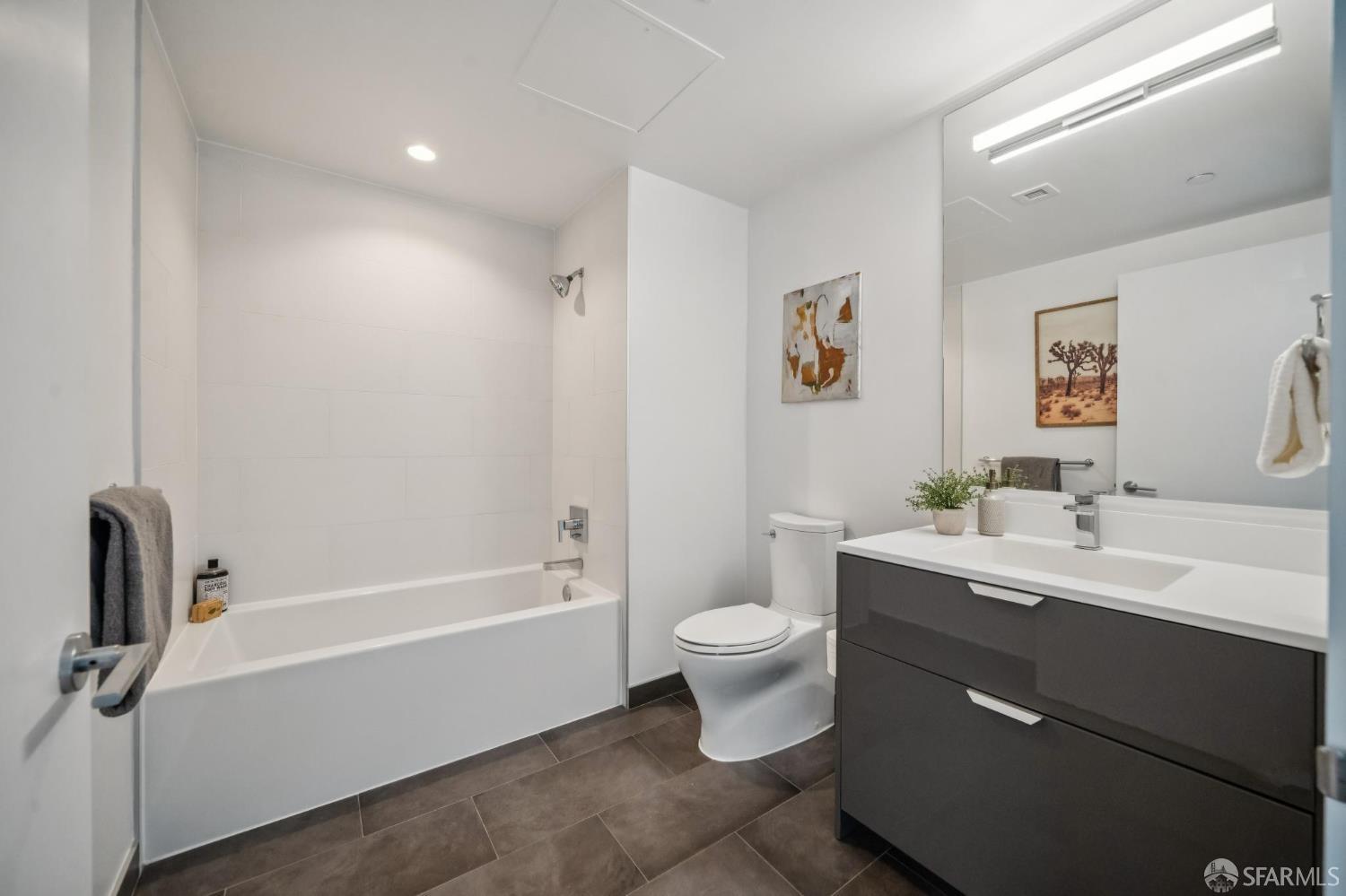1000 3rd Street # 812