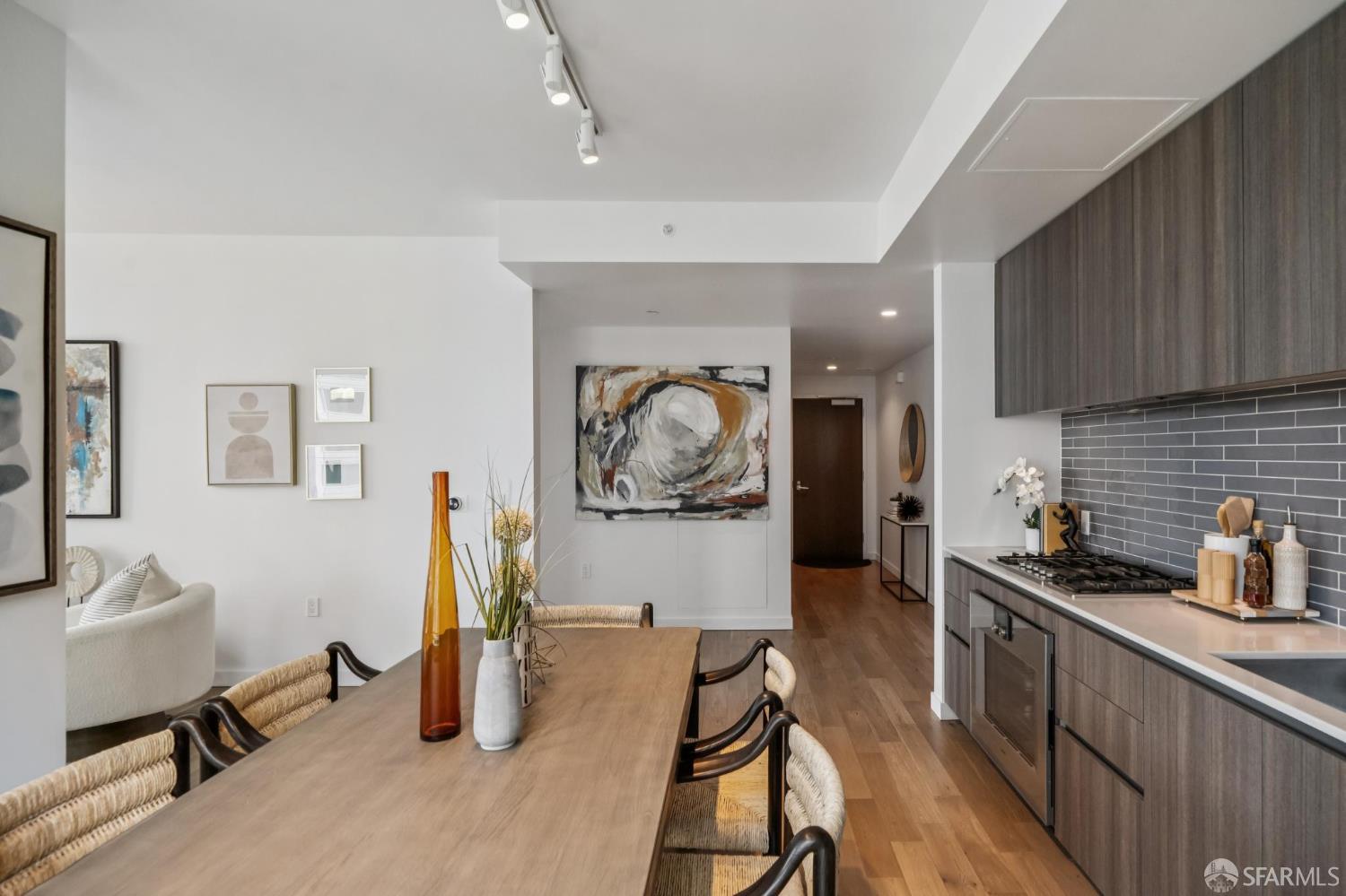 1000 3rd Street # 812